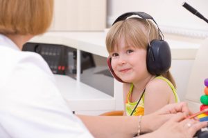 Niedosłuch u dzieci – badania i metody leczenia