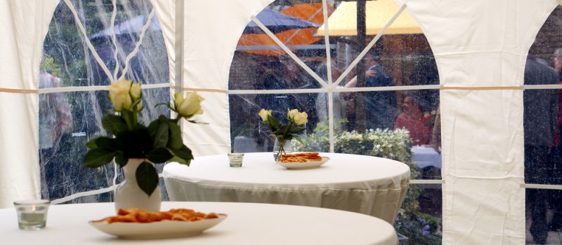 Hala namiotowa jako zabudowa ogródka restauracji na czas zimy